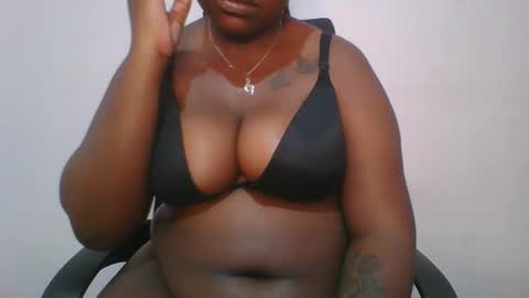 Snapshot of honey_beb chatting on 29, 9, 2025 honey_beb online show from 29, 9, 2025