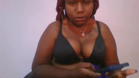 Snapshot of honey_beb chatting on 6, 10, 2025 honey_beb online show from 6, 10, 2025