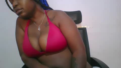 Snapshot of honey_beb chatting on 15, 10, 2025 honey_beb online show from 15, 10, 2025