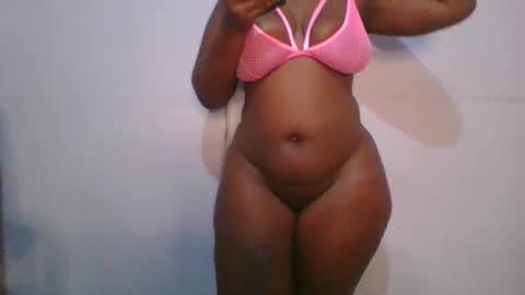 Snapshot of honey_beb chatting on 8, 11, 2025 honey_beb online show from 8, 11, 2025