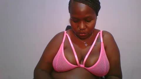 Snapshot of honey_beb chatting on 21, 11, 2025 honey_beb online show from 21, 11, 2025