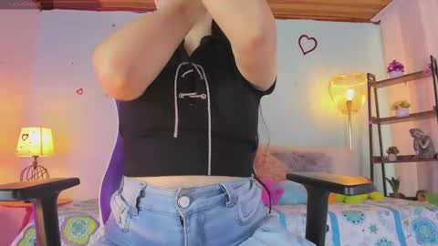 Snapshot of honey_fox01 chatting on 9, 12, 2024 HONEY online show from 9, 12, 2024