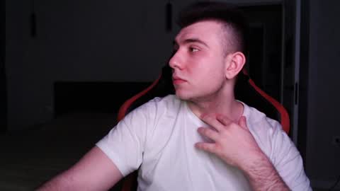 Snapshot of honey_furry chatting on 10, 1, 2025 Wolfy online show from 10, 1, 2025