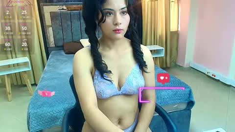 Snapshot of honey_love__ chatting on 12, 9, 2025 Honey Love online show from 12, 9, 2025