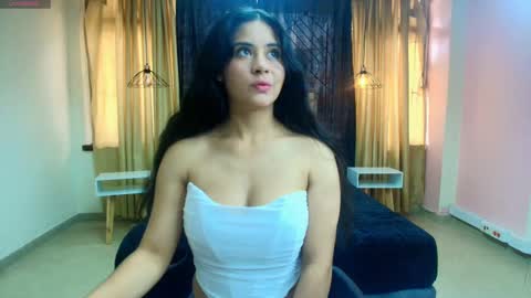 Snapshot of honey_love__ chatting on 17, 9, 2025 Honey Love online show from 17, 9, 2025