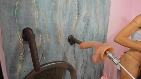 honey_sofii_ online show from 23, 9, 2025