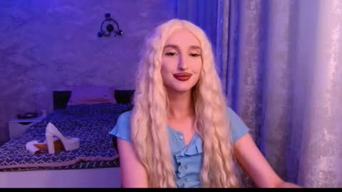 honey_sunset online show from 21, 9, 2025