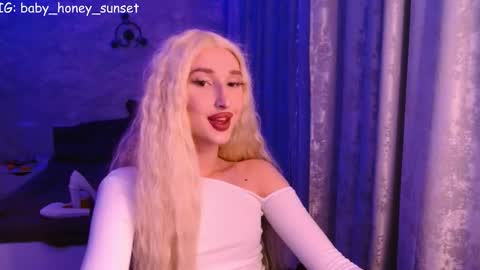 honey_sunset online show from 26, 2, 2026