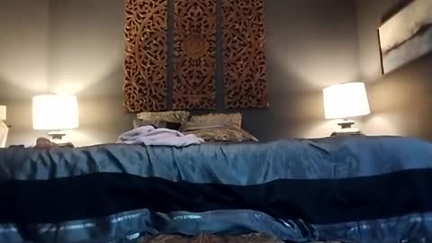 Honey online show from 7, 12, 2024