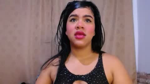 Snapshot of honeypussy3021 chatting on 25, 5, 2026 Victoria online show from 25, 5, 2026