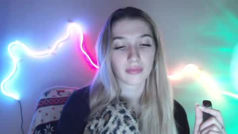 honeyveil online show from 9, 4, 2026