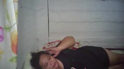 Snapshot of honeyvonz chatting on 17, 12, 2025 Merry online show from 17, 12, 2025