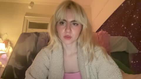 Snapshot of honeyxlimbed chatting on 12, 1, 2025 Emi Rose online show from 12, 1, 2025