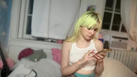 Snapshot of honeyxlimbed chatting on 9, 9, 2025 Emi Rose online show from 9, 9, 2025