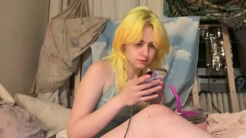 Snapshot of honeyxlimbed chatting on 19, 6, 2026 Emi Rose online show from 19, 6, 2026