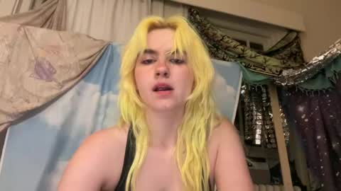 Snapshot of honeyxlimbed chatting on 24, 6, 2026 Emi Rose online show from 24, 6, 2026