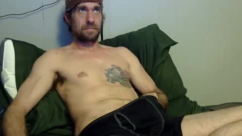 Snapshot of hoodedcricket chatting on 15, 4, 2026 hoodedcricket online show from 15, 4, 2026