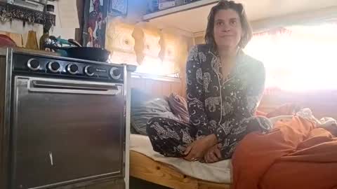 hoodoou online show from 20, 5, 2026