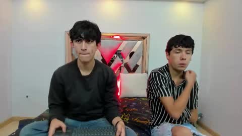 hoot_booys_ online show from 24, 11, 2025