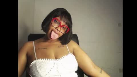 horny_ebonygirl_ online show from 23, 4, 2026