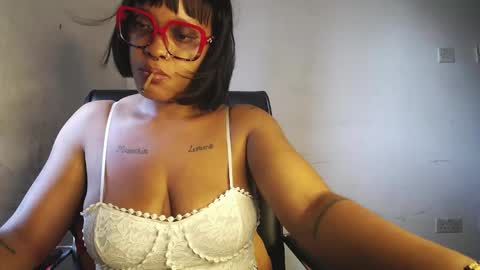 horny_ebonygirl_ online show from 24, 4, 2026