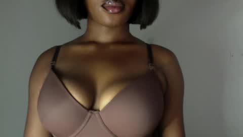 delilah online show from 27, 5, 2026