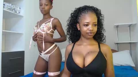 horny_princcess online show from 22, 4, 2026