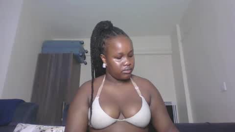Snapshot of horny_sexxy_babe chatting on 14, 6, 2026 Lucy online show from 14, 6, 2026