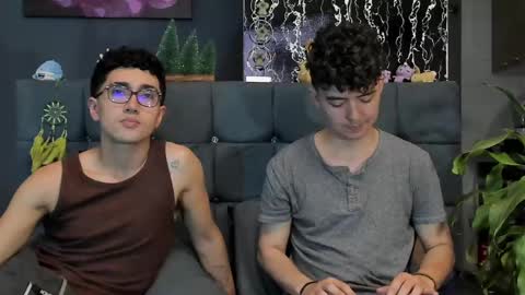 Snapshot of horny_twinks_guys chatting on 13, 1, 2025 Alex and Camilo online show from 13, 1, 2025
