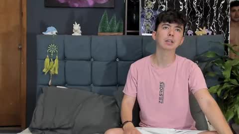 Snapshot of horny_twinks_guys chatting on 20, 1, 2025 Alex and Camilo online show from 20, 1, 2025