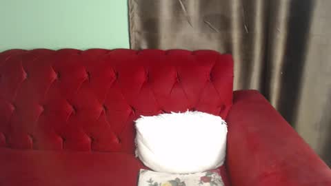 Bella online show from 8, 3, 2025