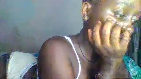 Snapshot of hornybella84 chatting on 19, 6, 2026 Bella online show from 19, 6, 2026