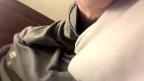 Justin 7 inches online show from 29, 3, 2026