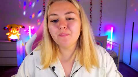 HornyCakee online show from 12, 9, 2025