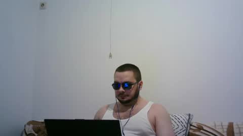 Snapshot of hornymonkey991 chatting on 27, 5, 2026 hornymonkey991 online show from 27, 5, 2026