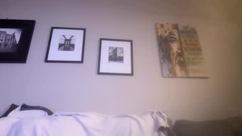 Snapshot of hoss43040 chatting on 19, 9, 2025 hoss43040 online show from 19, 9, 2025