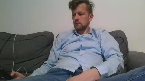 hot2809guy online show from 26, 4, 2026