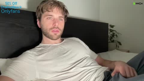 Snapshot of hot8pack01 chatting on 23, 1, 2025 Edward aka Wolf online show from 23, 1, 2025