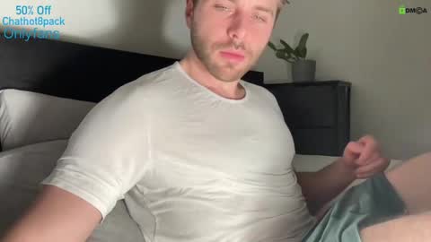 Snapshot of hot8pack01 chatting on 13, 2, 2025 Edward aka Wolf online show from 13, 2, 2025