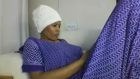 hot berry1 online show from 17, 11, 2025