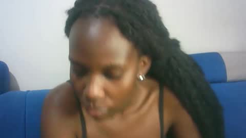 Snapshot of hot_berry2003 chatting on 25, 9, 2025 Millie online show from 25, 9, 2025