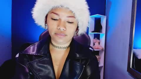 hot chocolate 4u online show from 1, 11, 2025