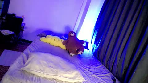 its me CLAUDIA online show from 19, 1, 2025