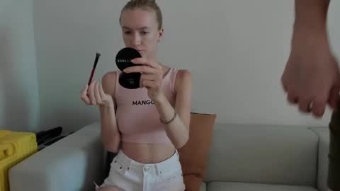 Snapshot of hot_ho chatting on 8, 1, 2025 Angel and Max FANSLY - hot ho online show from 8, 1, 2025