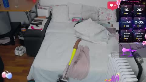 Jessica  Tyler online show from 19, 1, 2025