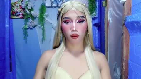 Snapshot of hot_khianna chatting on 22, 4, 2026 Khianna online show from 22, 4, 2026
