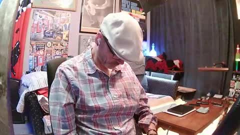 hot_krispy_kreme online show from 3, 5, 2026