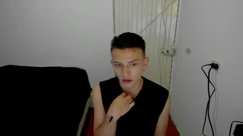 Snapshot of hot_latin_temptation chatting on 31, 3, 2026 Alejandro online show from 31, 3, 2026