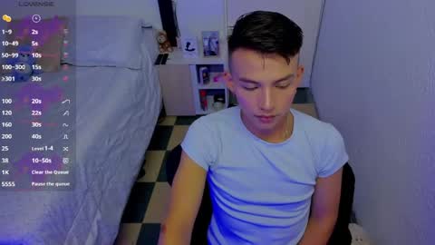Snapshot of hot_latin_temptation chatting on 29, 4, 2026 Alejandro online show from 29, 4, 2026