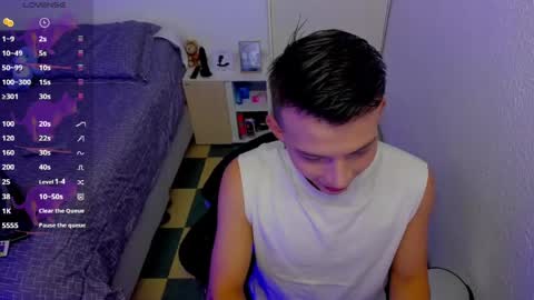 Snapshot of hot_latin_temptation chatting on 1, 5, 2026 Alejandro online show from 1, 5, 2026